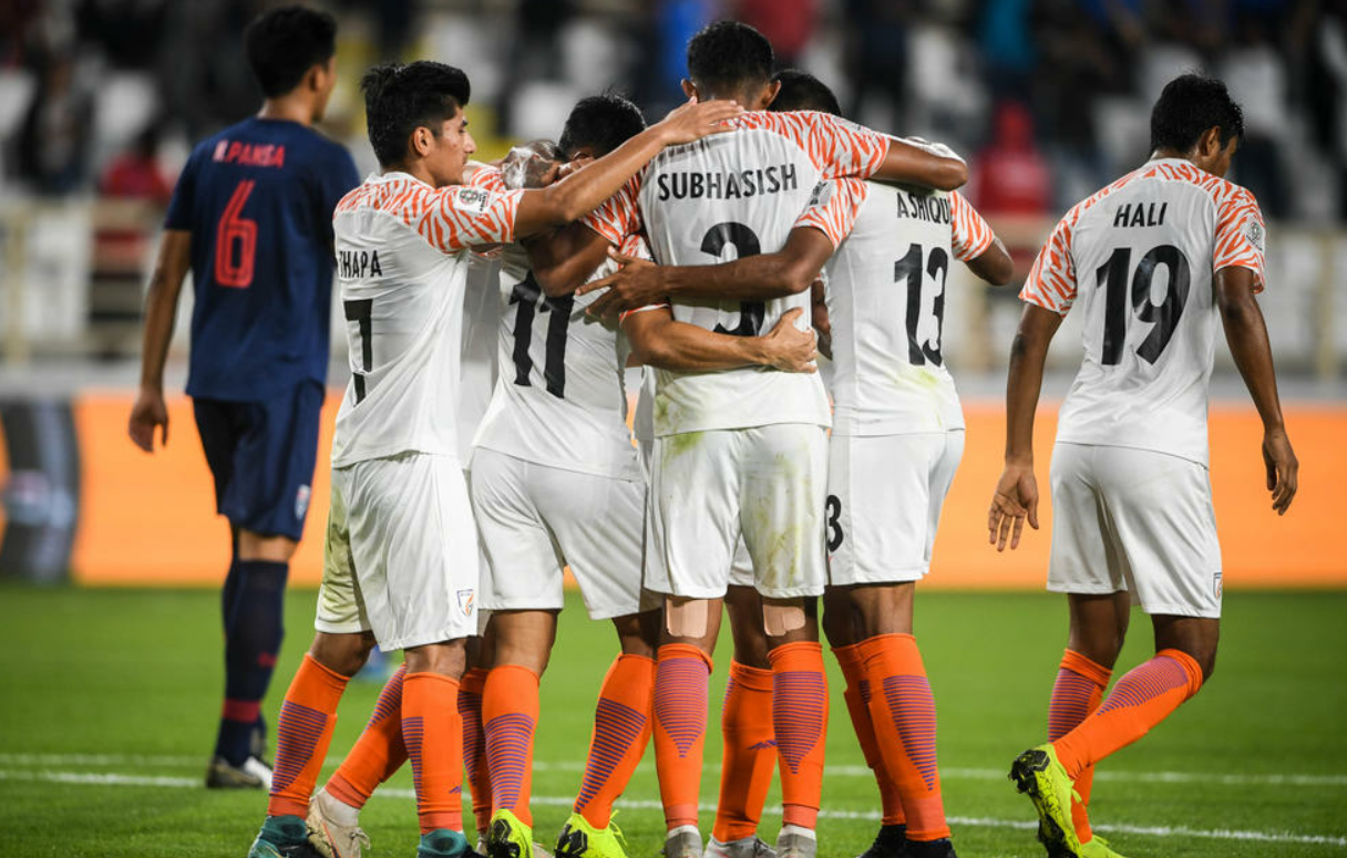 JJB- ac米兰球员膝盖软骨伤27岁退役 