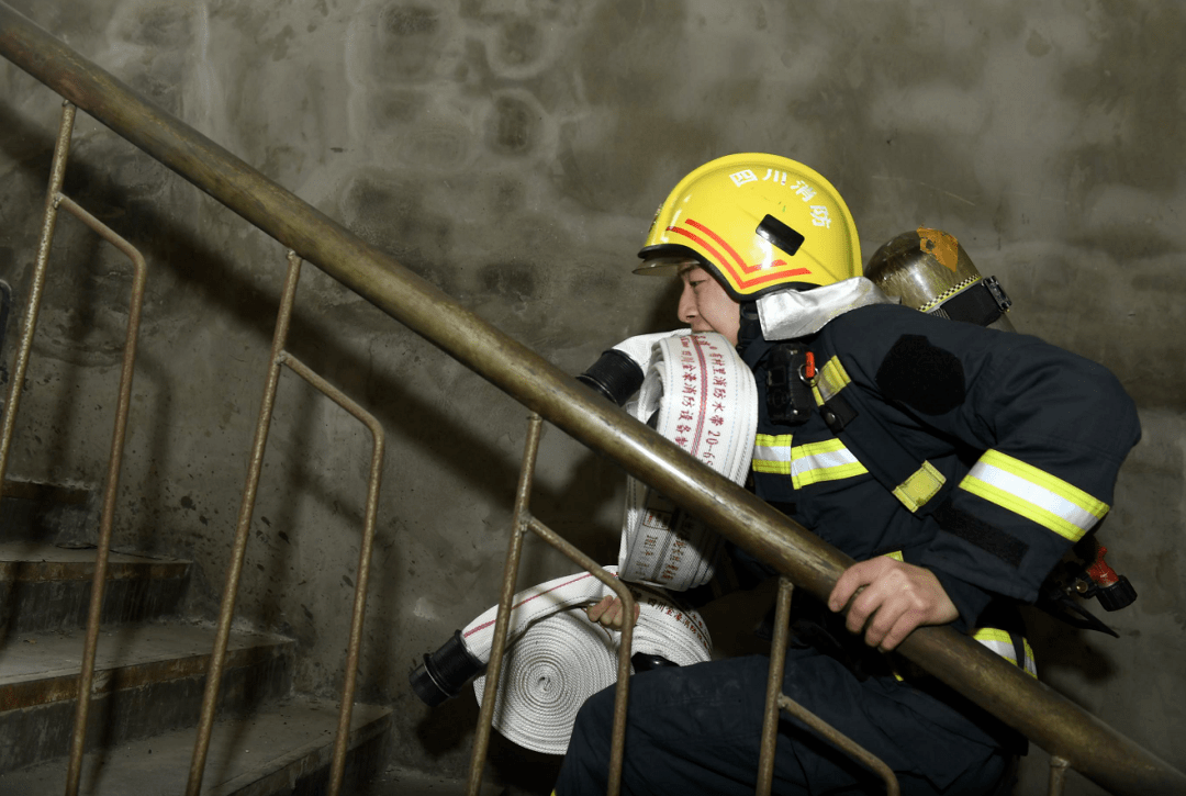 竞技宝- 马拉松总决赛，徽州闪电队与皖南玄武队逆转，体能对抗拉满！传控打穿防线