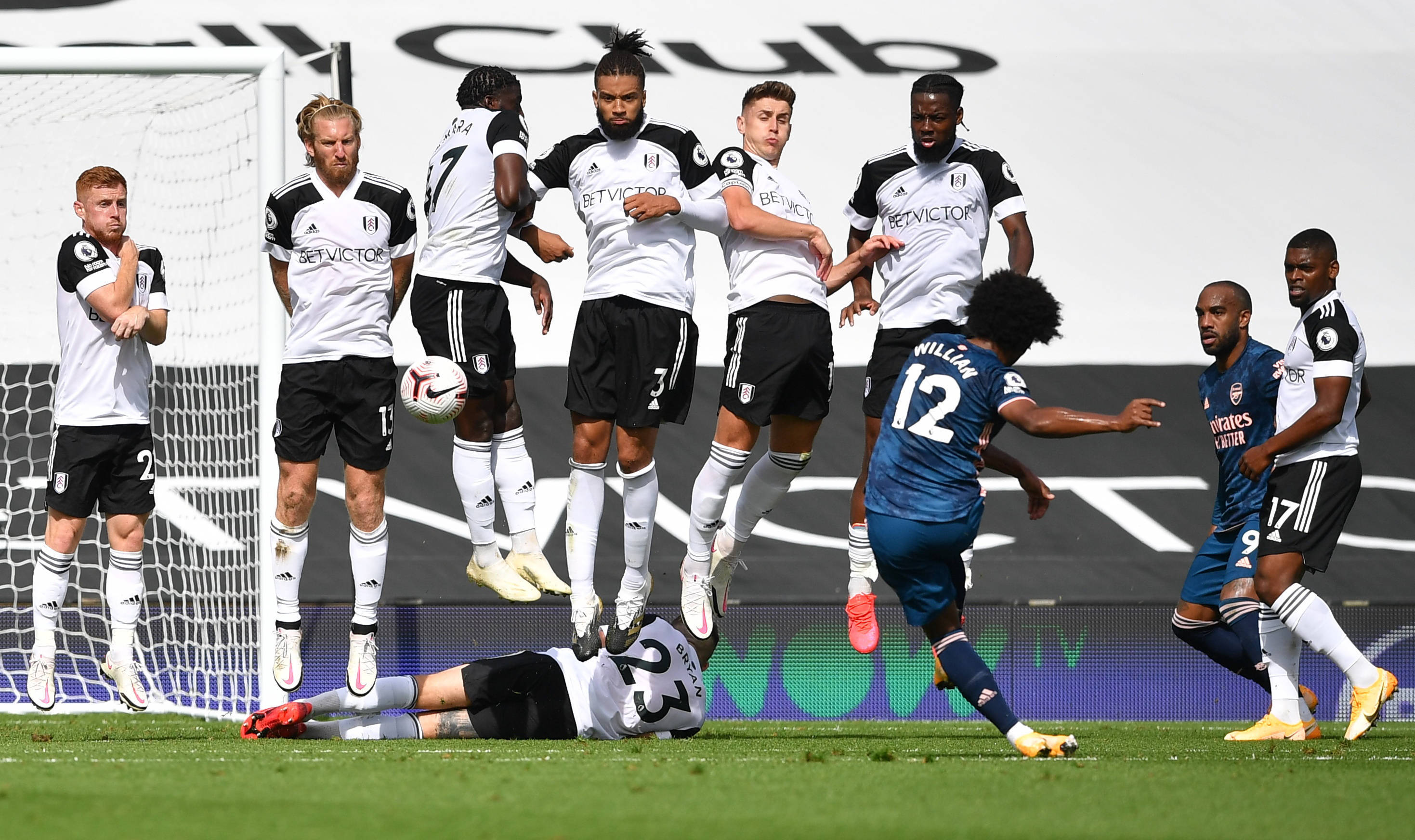 JJB-欧联赛程吃紧；曼城集结日强势反弹；球迷炸锅；赛程密集仍需轮换(曼城赛程一览表)