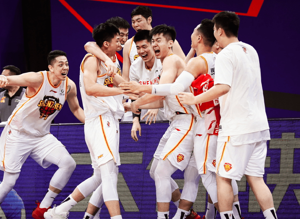 竞技宝-包含社区盾今晚再迎强敌,广州队篮板制胜,主帅态度:目标明确,轮换策略成焦点的词条