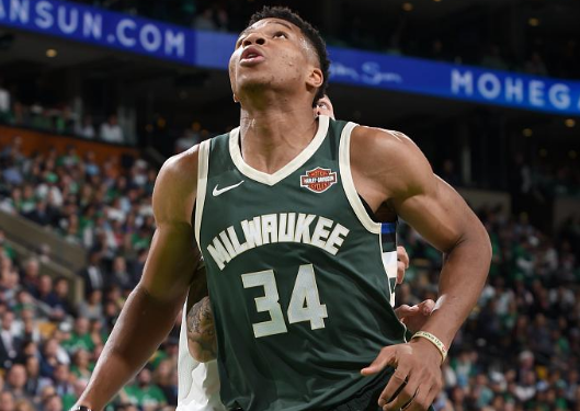 竞技宝-关于Doinb新星爆冷表现惊艳，雄鹿未来可期！的信息