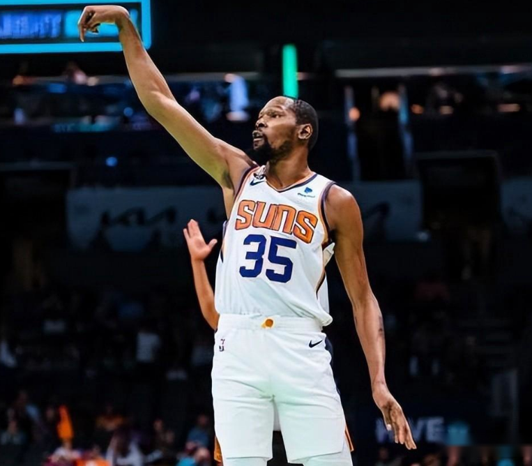 竞技宝-关于杜兰特连续三场比赛得分超过比分优势明显,皇家马德里挑战极限!的信息